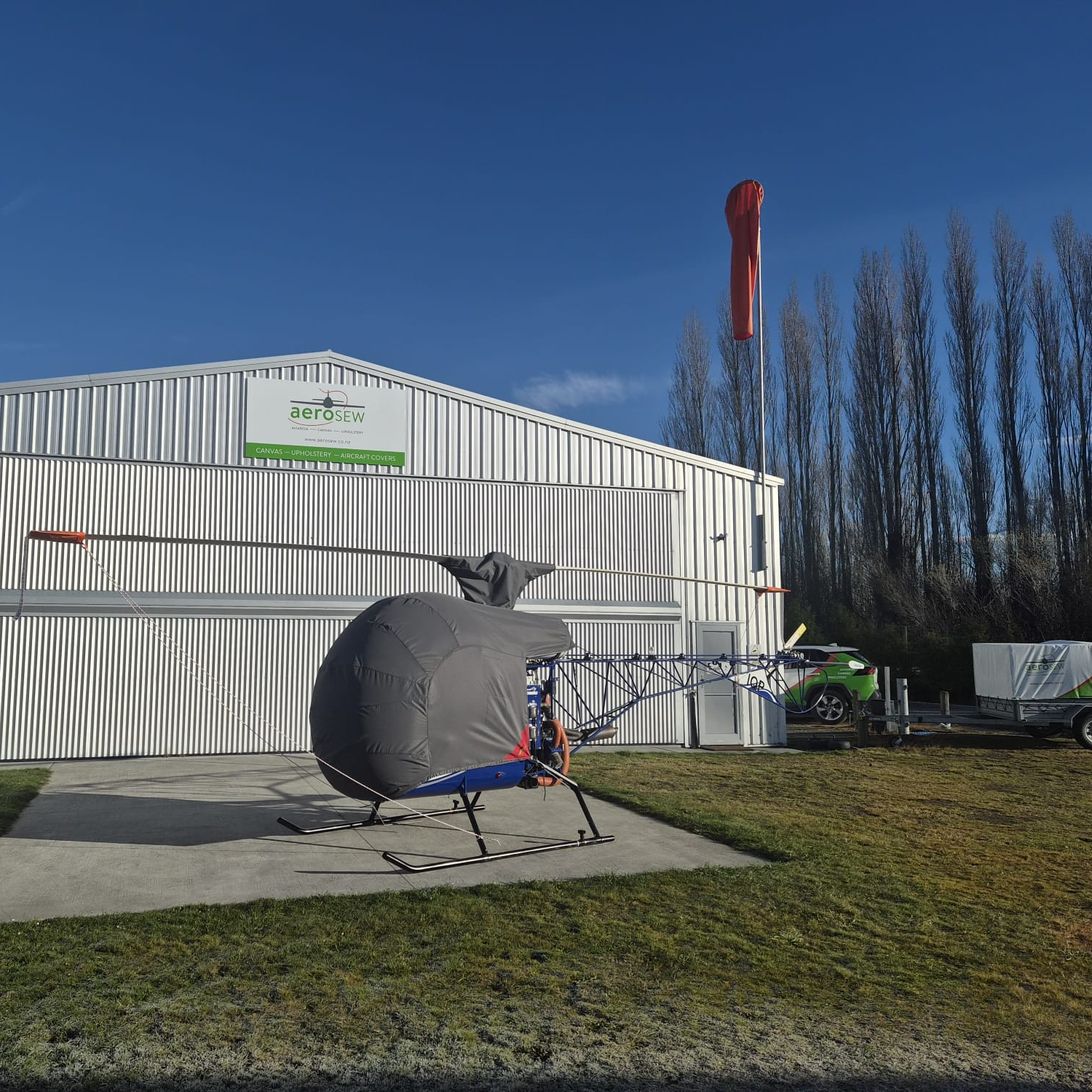 Safar_helicopter_with_aerosew_cover_on_side_on